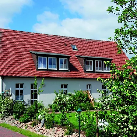 Apartment In Der Mecklenburger Seenplatte, Cleaning Included