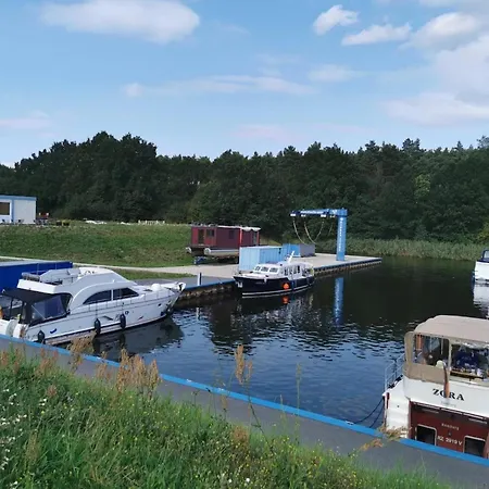 In Der Mecklenburger Seenplatte, Cleaning Included