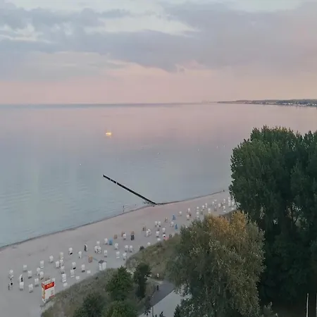 In Der Mecklenburger Seenplatte, Cleaning Included Apartment
